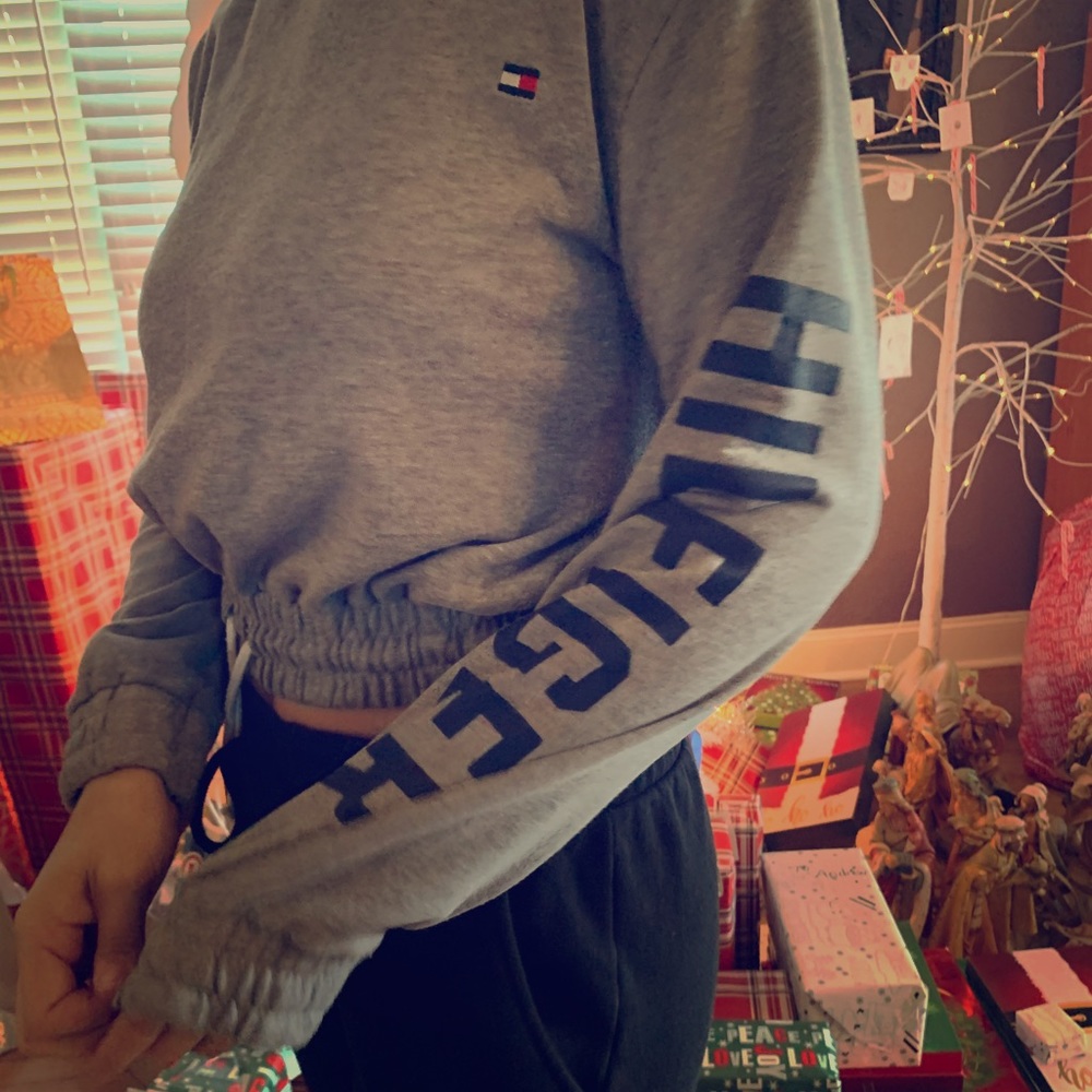 Tommy Hilfiger Cropped hoodie 😄